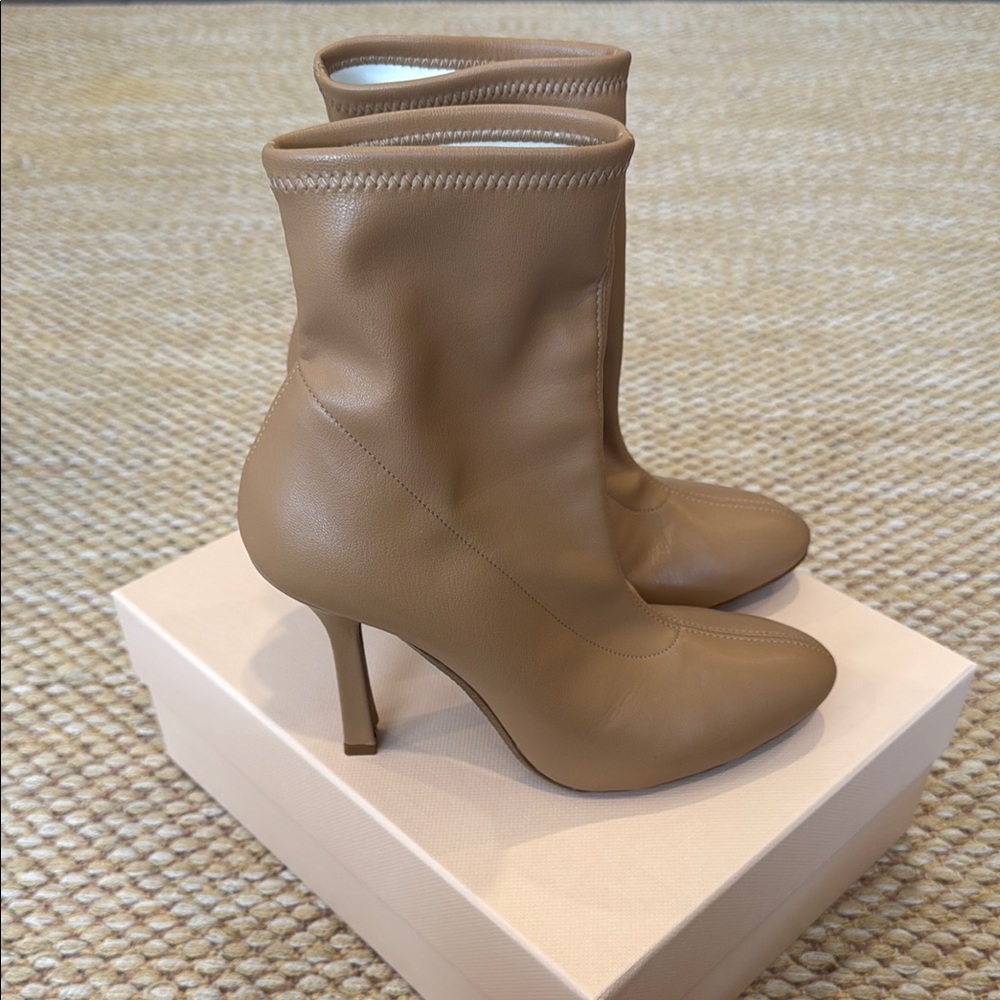 CASADEI Elegant Tan Ankle Boots